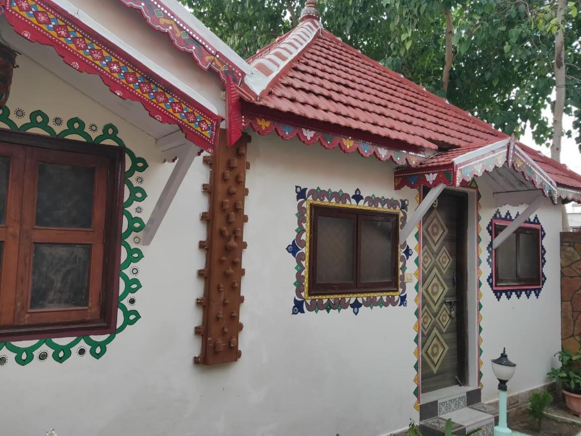 Shyam Home Stay Bhuj Exterior foto